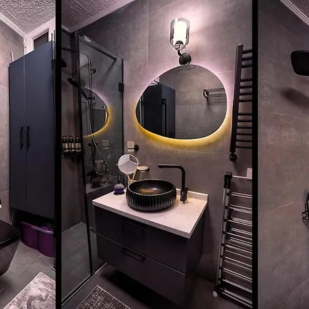 Hidden Gem In Sisli Apartment *